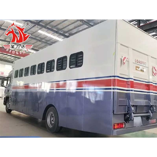 江西自行式运马车